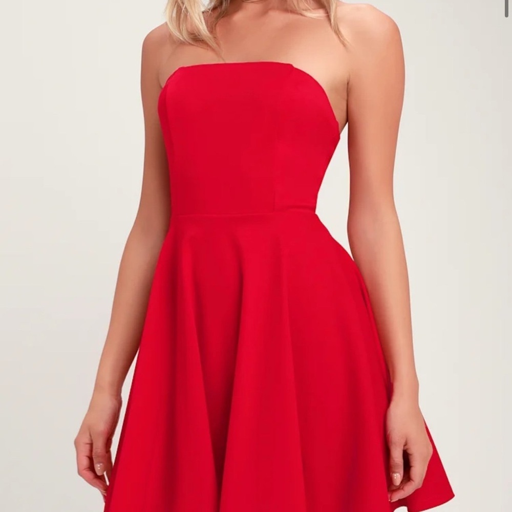 NEW Lulus women’s Twirl Red Valentine’s strapless Skater mini dress size medium